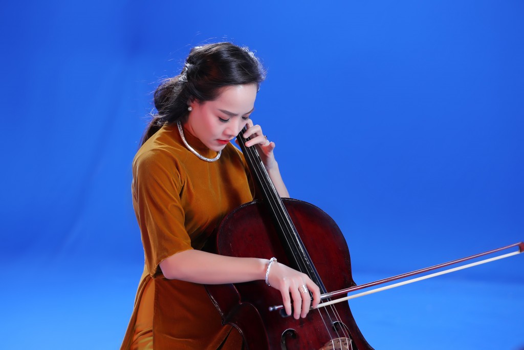 Nghệ sĩ Cello Đinh Hoài Xuân