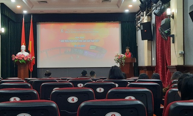 Bà Trần Thị Thu Hiền - Chủ tịch Hội đồng Quản trị Công ty CP Hãng phim Hoạt hình Việt Nam phát biểu tại buổi ra mắt chùm phim