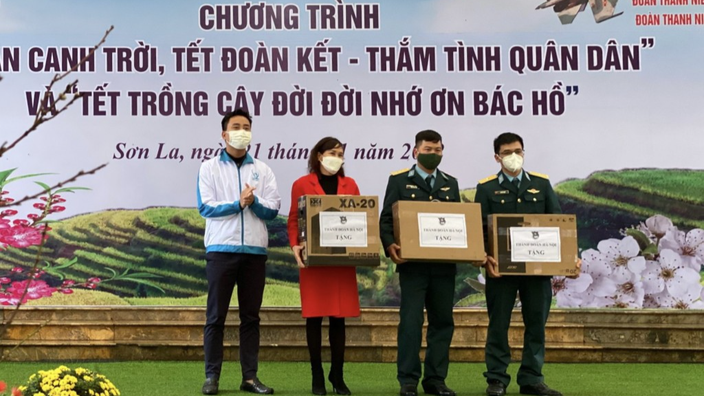 Khởi công xây dựng công trình thanh niên tại Tiểu đoàn căn cứ sân bay Nà Sản