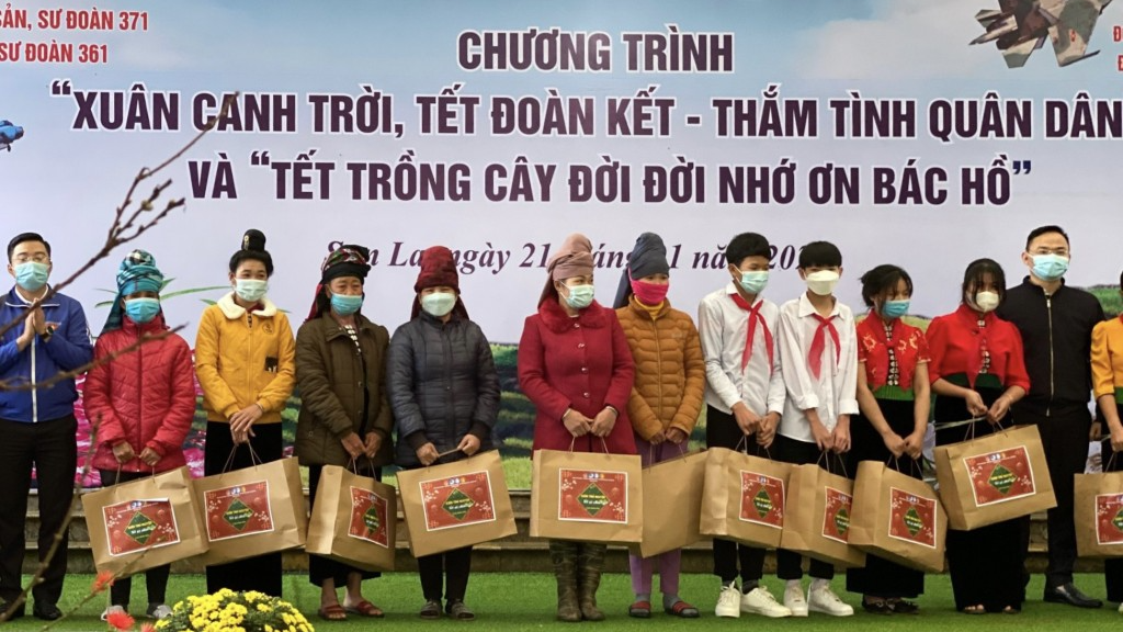 Khởi công xây dựng công trình thanh niên tại Tiểu đoàn căn cứ sân bay Nà Sản