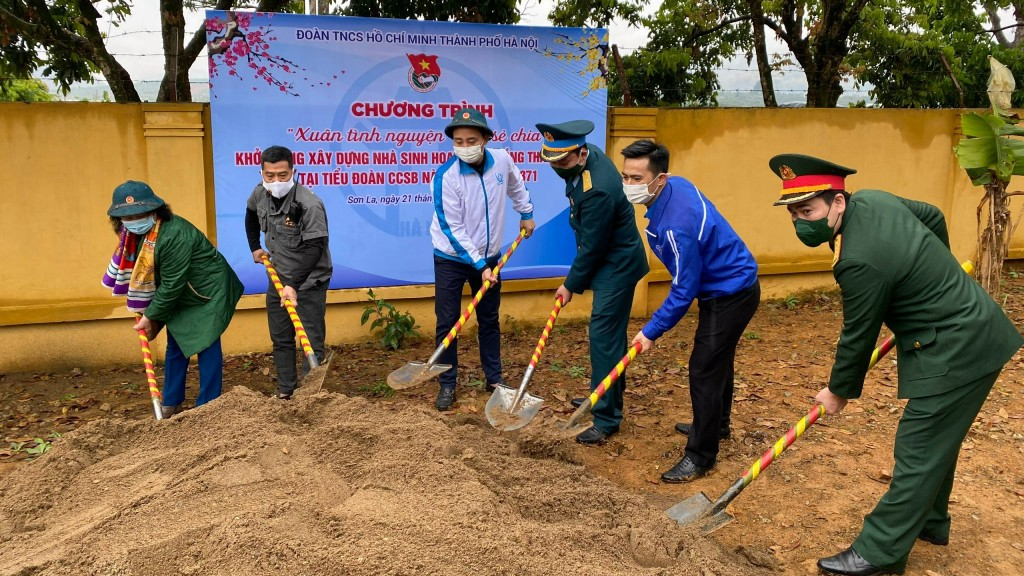 Khởi công xây dựng công trình thanh niên tại Tiểu đoàn căn cứ sân bay Nà Sản