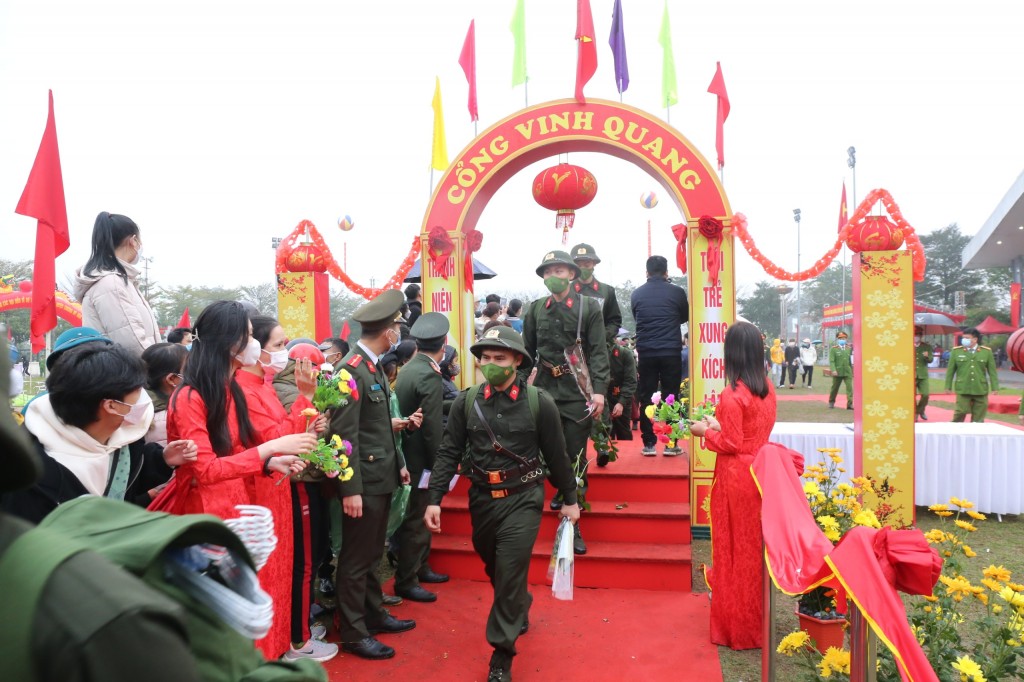 246 thanh niên ưu tú huyện Chương Mỹ tự hào thực hiện nhiệm vụ thiêng liêng bảo vệ Tổ quốc