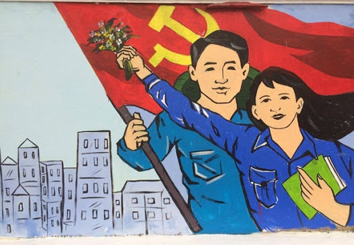 Tinh thần Thanh niên sống động trên bức tường