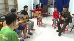 Lớp guitar truyền cảm hứng âm nhạc cho những em nhỏ đặc biệt