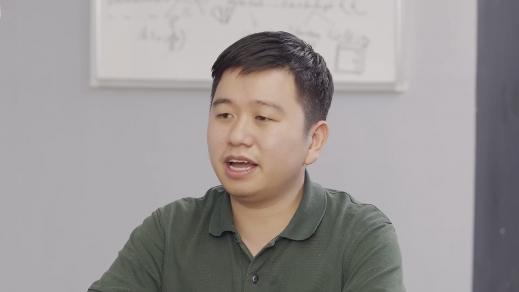Từ một chàng trai đam mê công nghệ, Huy NL đã biến đam mê thành món ăn tinh thần không thể thiếu của giới trẻ Việt