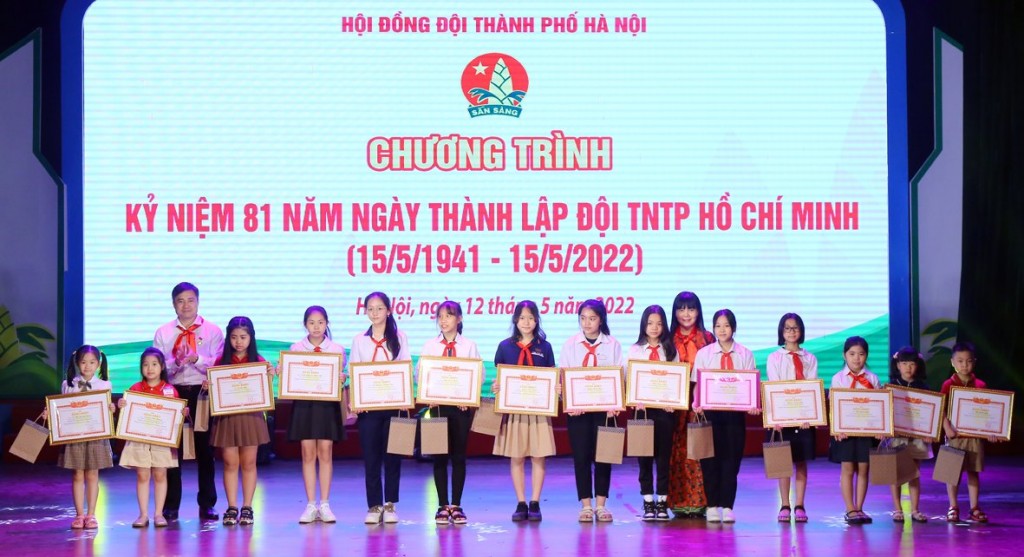 Thiếu nhi Thủ đô kỷ niệm 81 năm Ngày thành lập Đội