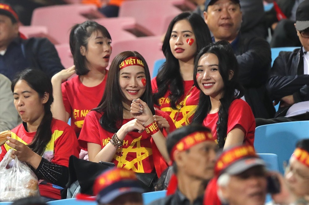 SEA Games 31 và ấn tượng về những khán giả trẻ trên khán đài