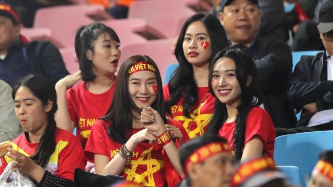 SEA Games 31 và ấn tượng về những khán giả trẻ trên khán đài