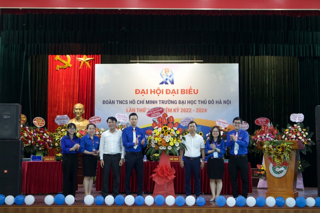 Đồng chí Hà Thu Thủy trở thành Bí thư Đoàn trường Đại học Thủ đô