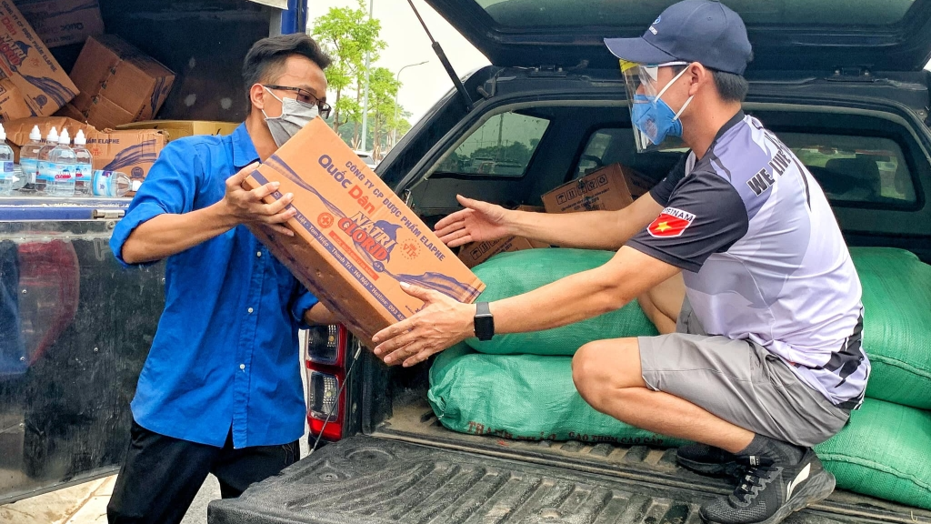 Tỉnh đoàn Bắc Ninh trao tặng vật tư y tế, nhu yếu phẩm tới tuổi trẻ và Nhân dân Thủ đô