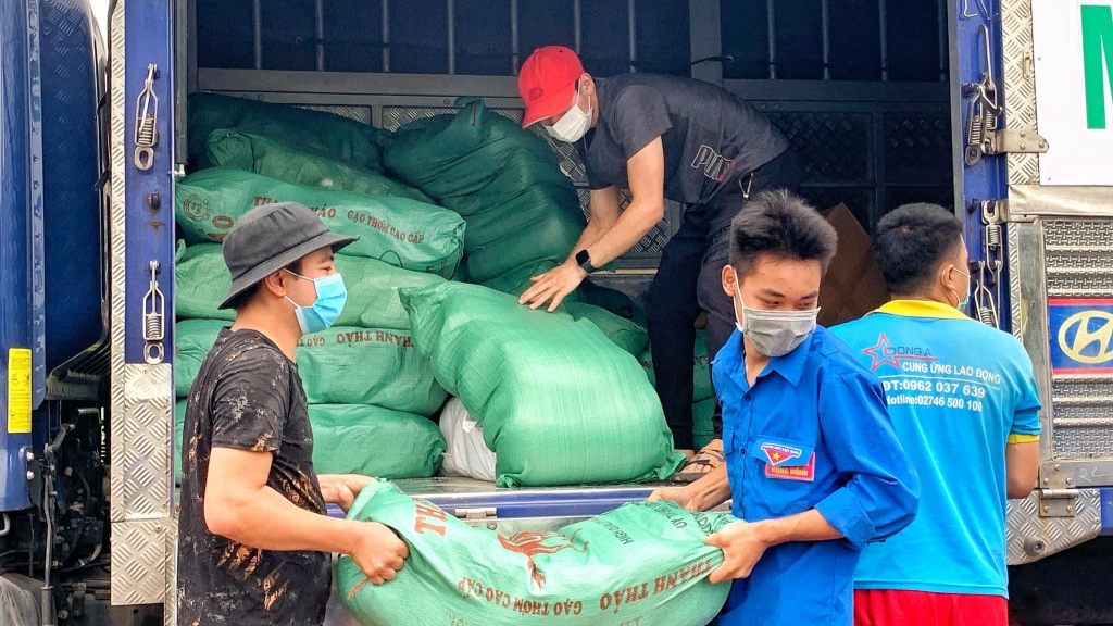 Tỉnh đoàn Bắc Ninh trao tặng vật tư y tế, nhu yếu phẩm tới tuổi trẻ và Nhân dân Thủ đô