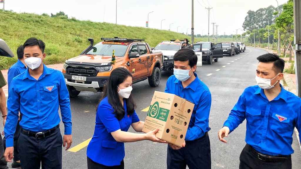 Tỉnh đoàn Bắc Ninh trao tặng vật tư y tế, nhu yếu phẩm tới tuổi trẻ và Nhân dân Thủ đô Tỉnh đoàn Bắc Ninh trao tặng vật tư y tế, nhu yếu phẩm tới tuổi trẻ và Nhân dân Thủ đô