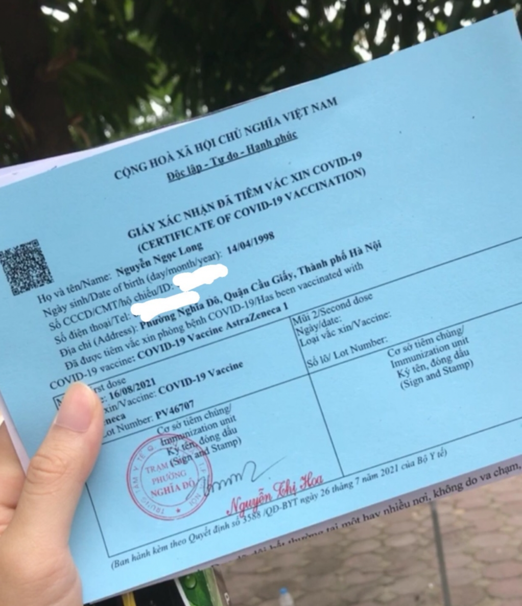 Nhiều bạn trẻ xung phong đăng ký tiêm vắc-xin, cổ vũ tinh thần cộng đồng