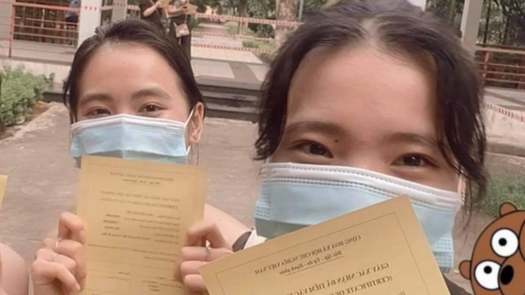 Người trẻ đi tiêm vắc xin và thông điệp gửi gắm tới cộng đồng