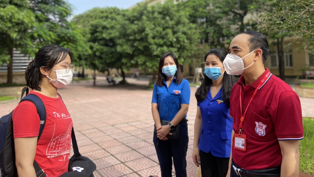 Hàng ngàn bạn trẻ Thủ đô xuất quân đội hình tình nguyện hỗ trợ chống dịch Covid-19