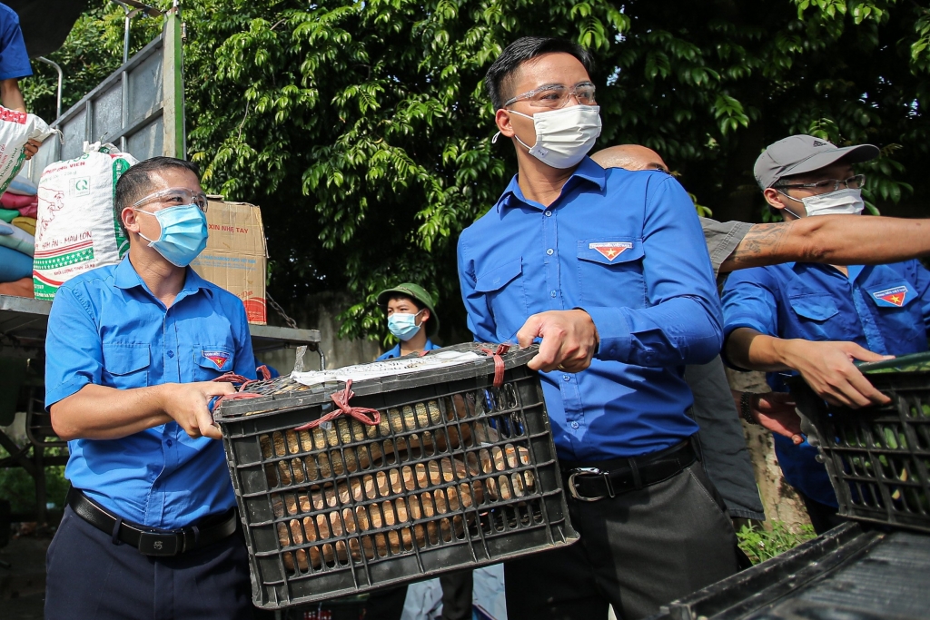 Tuổi trẻ các dân tộc Hà Giang gửi tặng nhu yếu phẩm tới Nhân dân Thủ đô