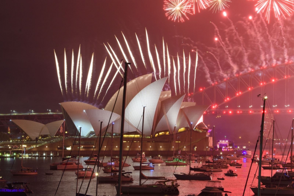 Bắn pháo hoa ở cầu cảng Sydney, Australia (Ảnh: Getty Images)