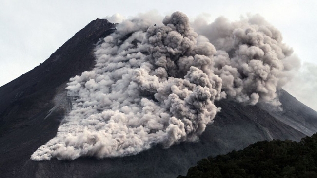 Núi lửa Merapi ở đảo Java, Indonesia đã hoạt động trở lại (Ảnh: Antara)