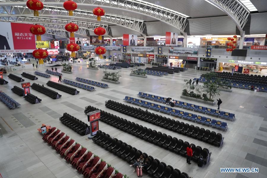 Quang cảnh vắng vẻ tại nhà ga Sheyang, tỉnh Liêu Ninh, Trung Quốc (Ảnh: THX) Quang cảnh vắng vẻ tại nhà ga Sheyang, tỉnh Liêu Ninh, Trung Quốc (Ảnh: THX)