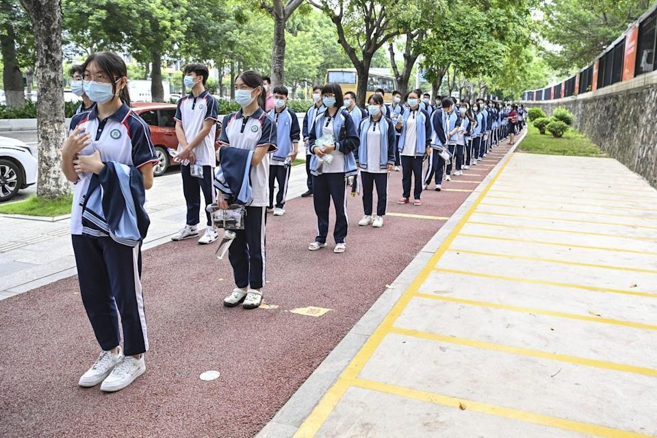 Ước tính có khoảng 10,78 triệu học sinh trung học tham gia kỳ thi tuyển sinh đại học khốc liệt nhất Trung Quốc (gaokao) vào năm 202 (Ảnh: Getty Images)
