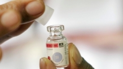Ấn Độ: Nhiều trẻ em nhập viện sau khi uống nhầm nước rửa tay thay vì vắc-xin bại liệt