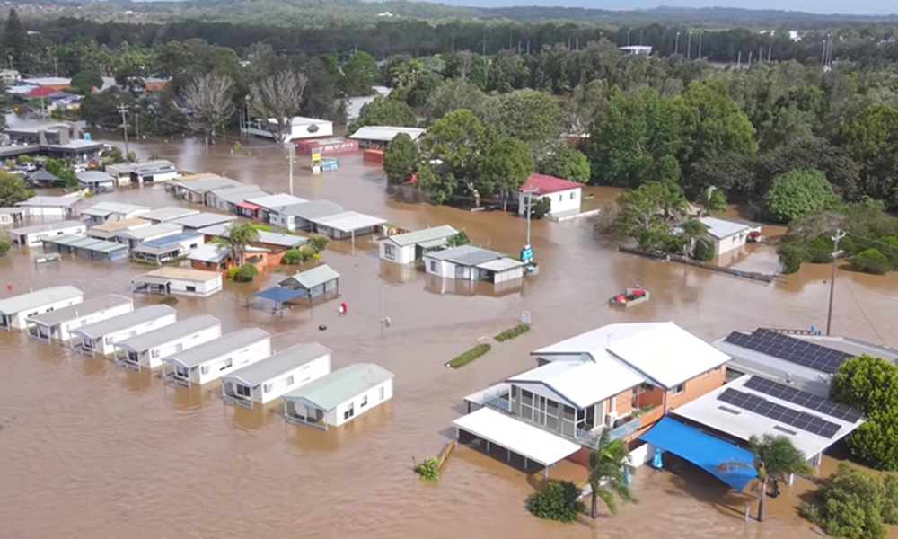 Nhà cửa bị nhấn chìm sau trận mưa lớn tại Port Macquarie, New South Wales (Ảnh: Reuters)