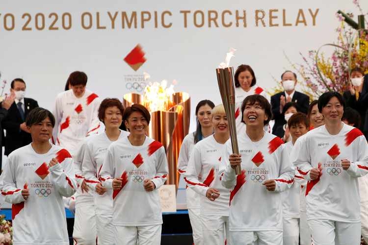 Lễ rước đuốc Olympic Tokyo 2020 bắt đầu tại Fukushima (Ảnh: Reuters)