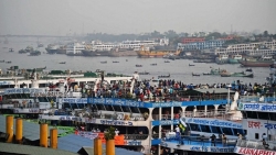 Bangladesh: Tháo chạy trước phong tỏa, ít nhất 5 người thiệt mạng do chìm phà