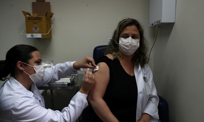 Brazil sắp có vắc-xin ngừa Covid-19 tự nghiên cứu và sản xuất (Ảnh: Reuters)