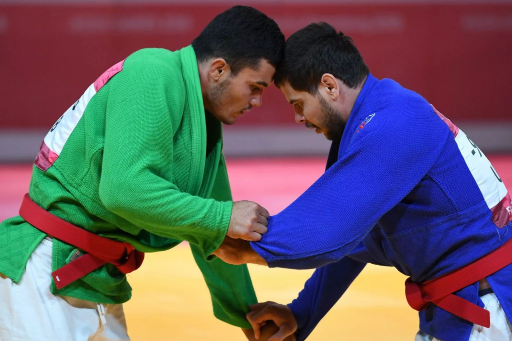 Kurash là môn thể thao cổ xưa được cho là có từ hơn 3.000 năm trước (Ảnh: AFP)