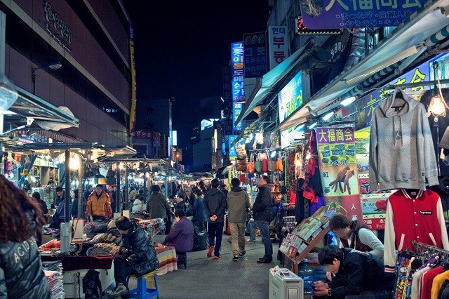 Chợ Dongdaemun, thiên đường mua sắm giá rẻ ở Hàn Quốc