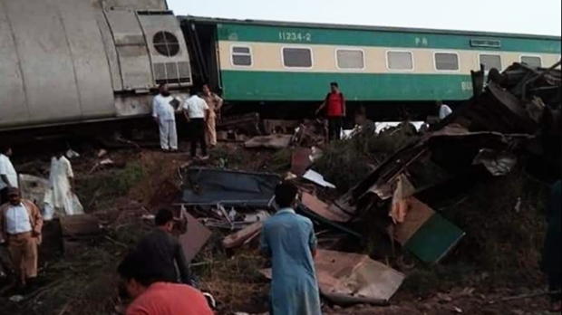 Tin tức thế giới 8/6: Hai đoàn tàu cao tốc đâm nhau tại Pakistan, ít nhất 30 người thiệt mạng