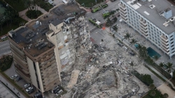 Vụ sập tòa nhà 12 tầng: Florida ban bố tình trạng khẩn cấp