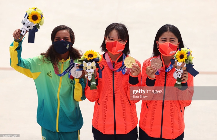 Ngoài Momiji Nishiya, cả hai VĐV có huy chương còn lại đều còn rất trẻ (Ảnh: Getty)