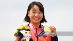 Olympic Tokyo 2020: Cô bé 13 tuổi vô địch bộ môn trượt ván