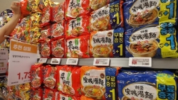 Tin tức thế giới 28/7: Xuất khẩu mì ăn liền của Hàn Quốc đạt kỷ lục trong đại dịch