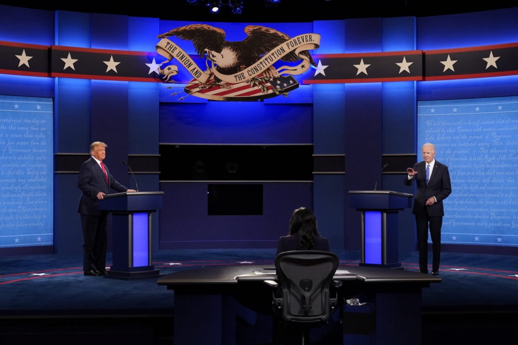 Hai ứng cử viên Tổng thống Mỹ đã có cuộc tranh luận cuối cùng trước cuộc bầu cử ngày 3/11 (Ảnh: AP)