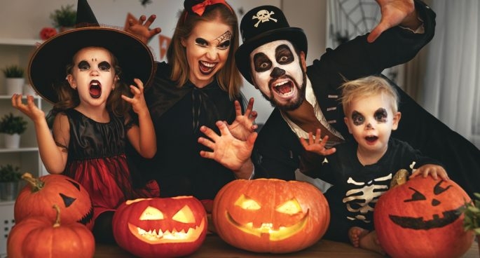 Vào đêm Halloween, những người tham dự thường hóa trang thành các nhân vật “kinh dị”