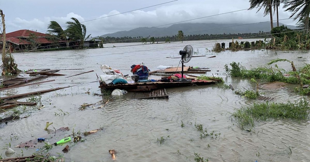 Bão Molave gây thiệt hại nặng nề khi đổ bộ vào Philippines (Ảnh: AFP)