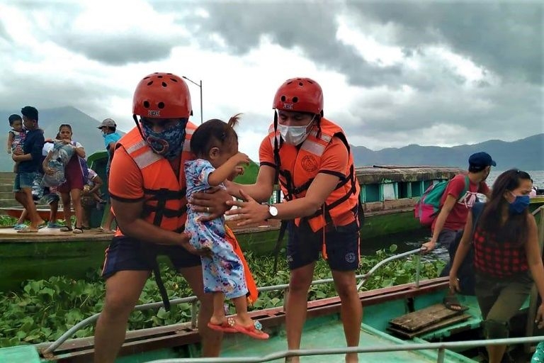 Philippines sơ tán khẩn cấp gần 1 triệu dân tránh siêu bão Goni