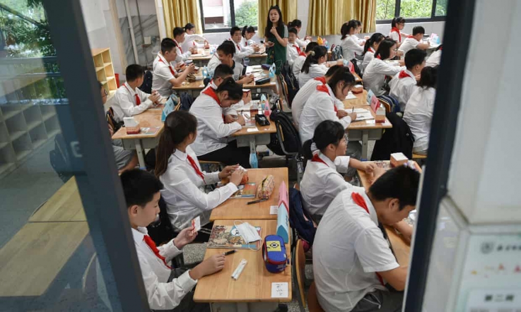 Trung Quốc đã thông qua một đạo luật để giảm bớt áp lực làm bài tập cho học sinh. Ảnh: AFP / Getty Images