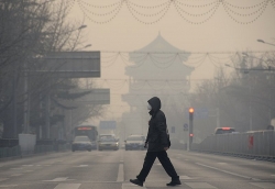 Tin tức thế giới 16/11: Bắc Kinh nâng lên mức cảnh báo màu vàng về ô nhiễm không khí