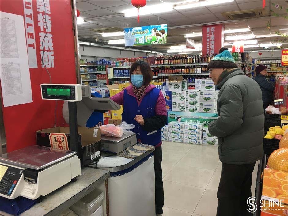  Thượng Hải cấm dùng túi nilon tại các cửa hàng (Ảnh: Tian Shengjie/SHINE)