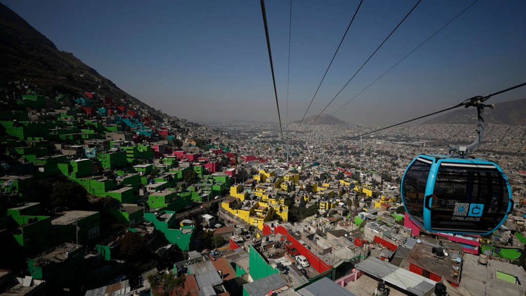  Hệ thống cáp treo Cablebu ở Mexico City (Ảnh: AP)