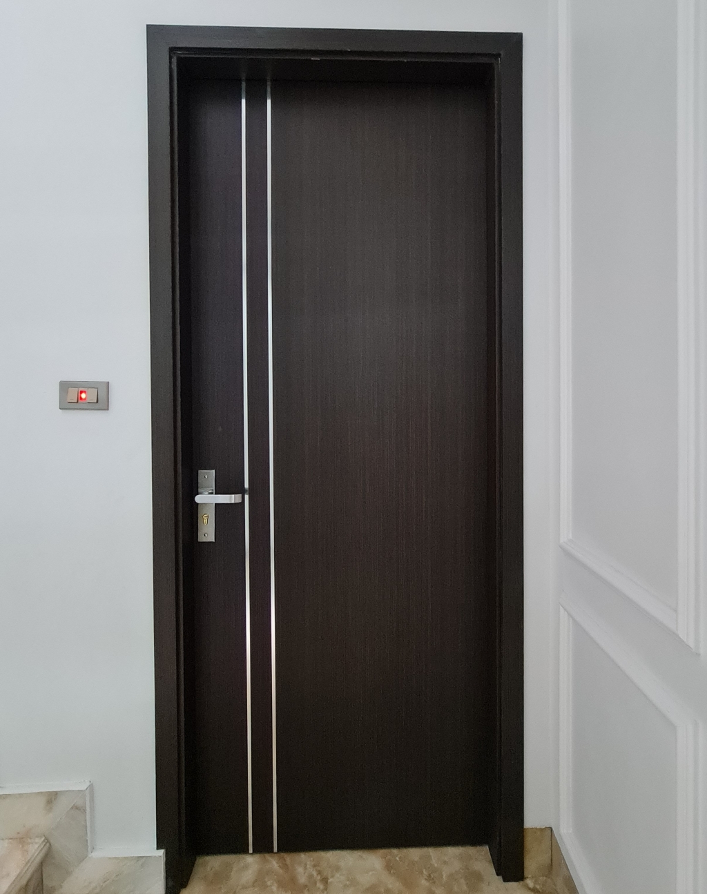 Cửa thông phòng nhựa của công ty Cao Cường
