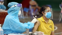 Quảng Ninh: Tiêm chủng vắc xin COVID-19 bắt buộc đối với người đủ kiện