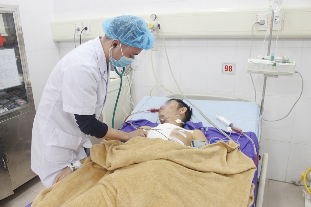 Sau mổ ngày thứ nhất, bệnh nhân hiện hồi phục tốt, tỉnh táo, đã được rút ống thở, các chỉ số tim mạch và xét nghiệm trong giới hạn bình thường