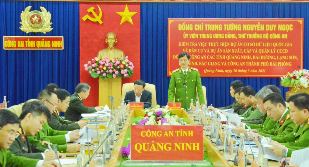 Trung tướng Nguyễn Duy Ngọc, Ủy viên Trung ương Đảng, Thứ trưởng Bộ Công an phát biểu tại buổi làm việc.