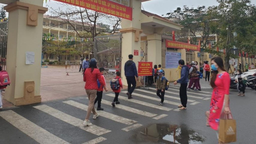 Tính đến ngày 13/3, tỉnh Quảng Ninh vẫn còn 534 học sinh phổ thông chưa trở lại trường học do ảnh hưởng bởi dịch Covid-19.