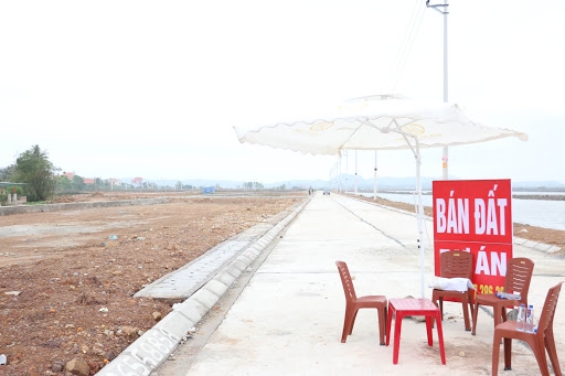 TP Hạ Long cho rằng các dự án dân cư tại xã Thống Nhất và một số phường đang bị cò đất thao túng chưa đủ điều kiện chuyển nhượng.  (Ảnh minh hoạ)